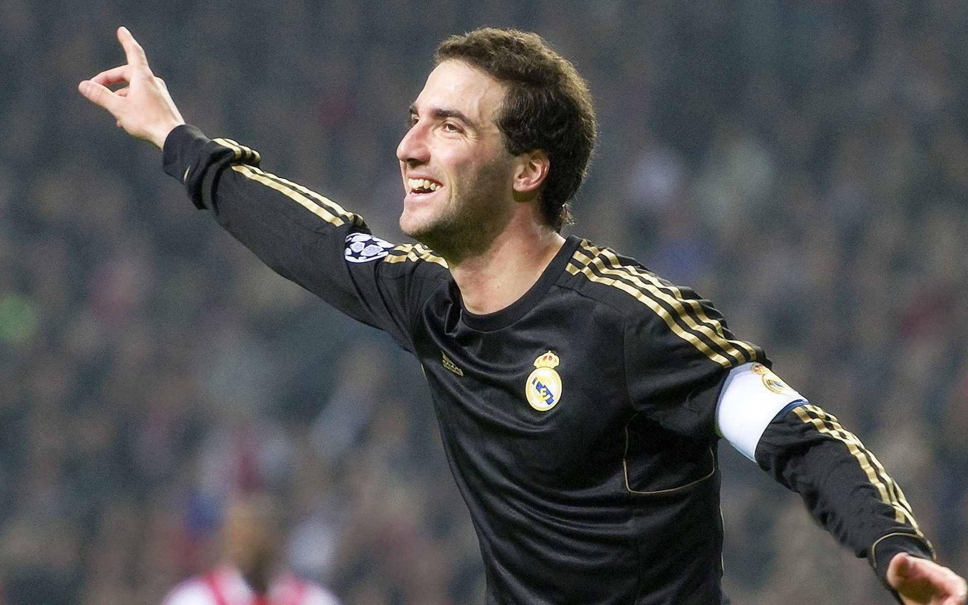 意甲焦点战，塞维利亚单节风暴，亚特兰大梦碎闪电战